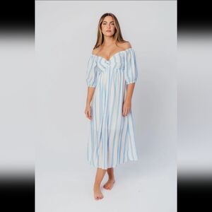 ‼️SAVE $45+‼️ NWT XS Clara Puffed Sleeve Midi Dress with Twisted Bodice in Cloud